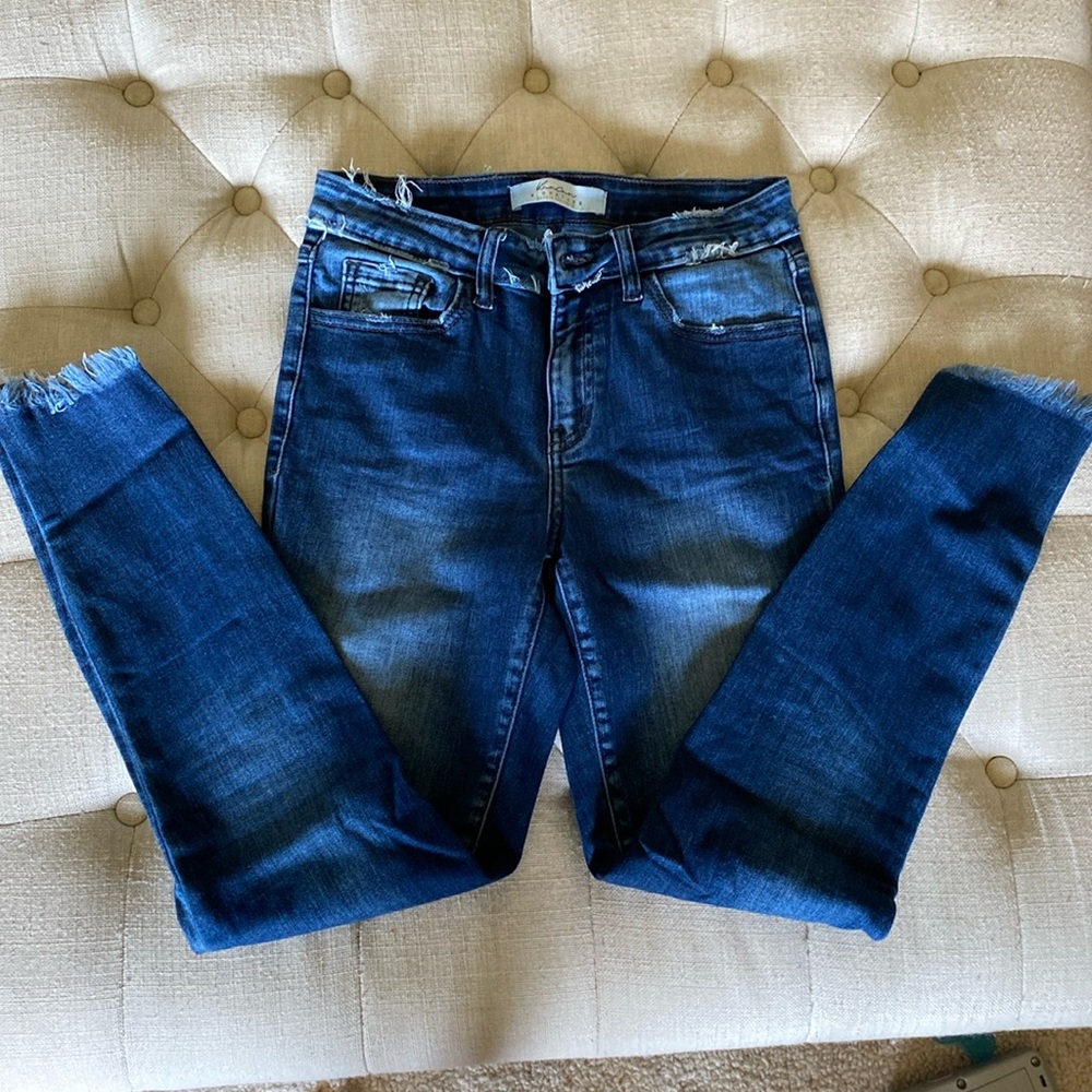 Kancan buckle exclusive dark skinny jean size 27